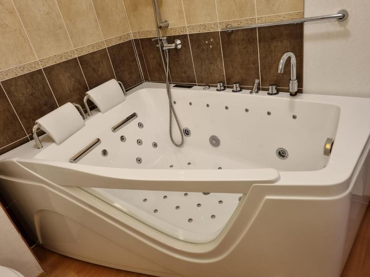 Les Orres 1800 Appartement 4 P Jacuzzi Balneo Prive Vue Piste Piscine Residence Bagian luar foto